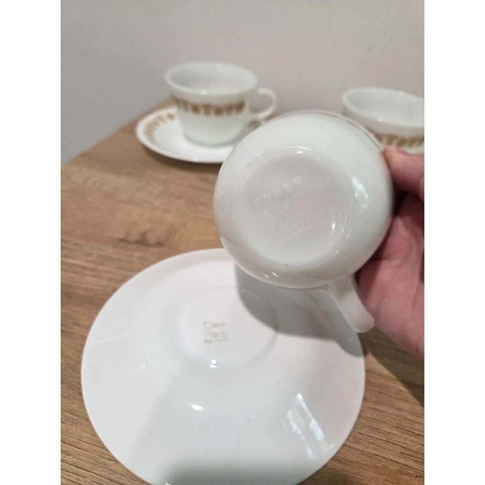 Set Of 4 Pyrex Corelle Golden Butterfly Coffee Tea Cups & Saucers